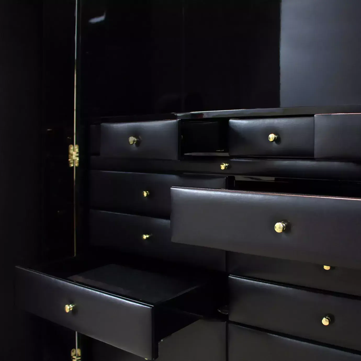 Antoinette Armoire