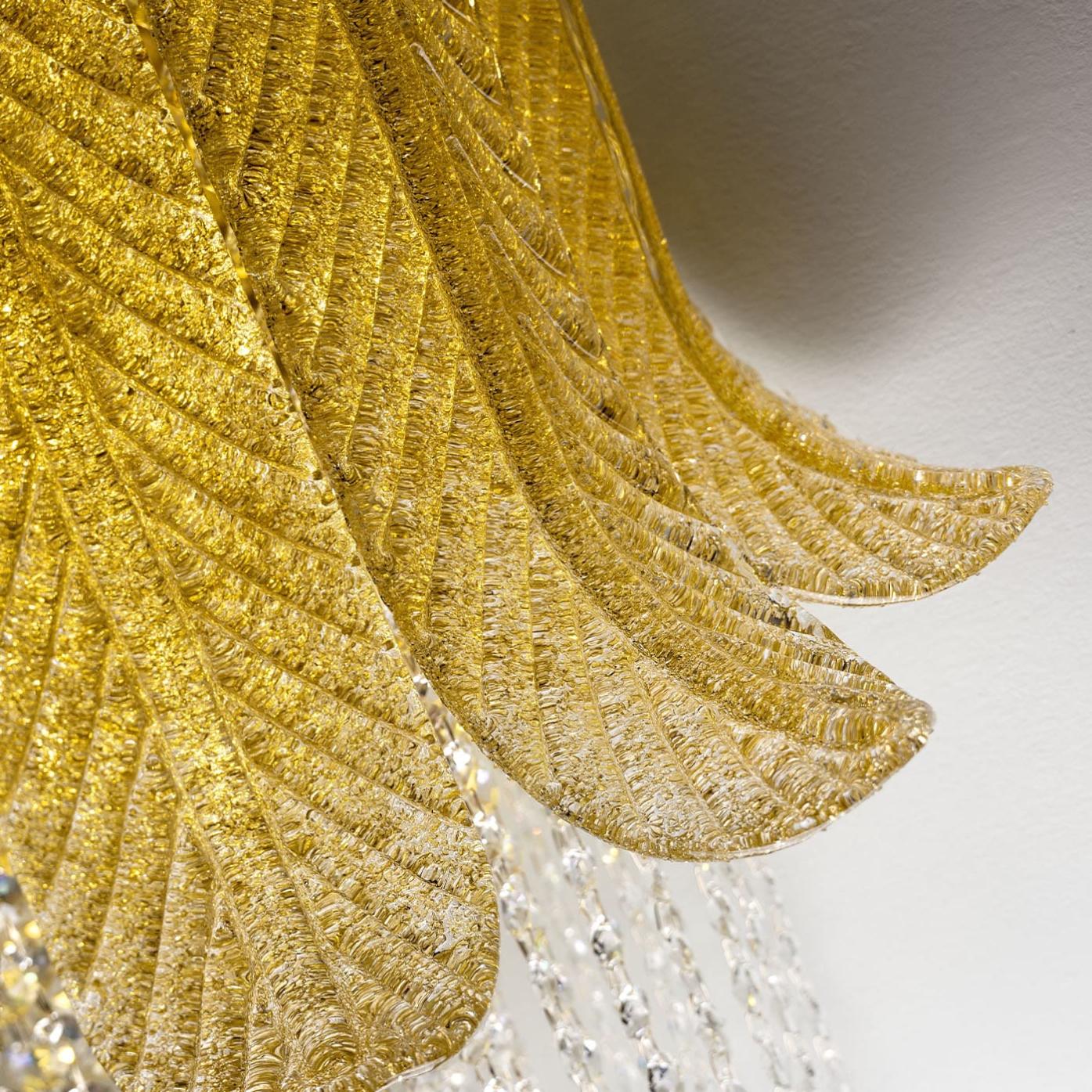 Murano Leaf Wall Sconce with Gold Accents