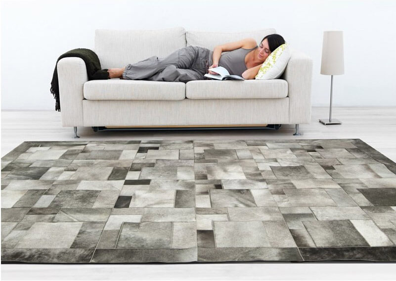 Puzzle Cowhide Grey Rug | Size: 5' 11