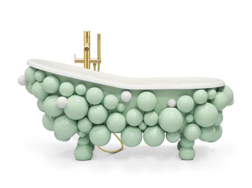 Gravity Bathtub