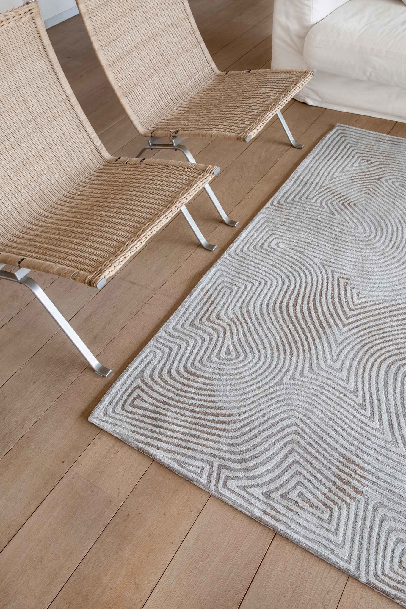 White Flatwoven Rug