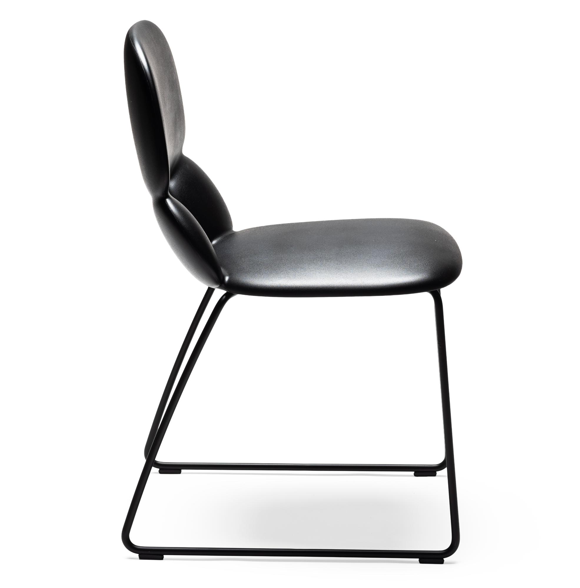 Nube SL Black Chair