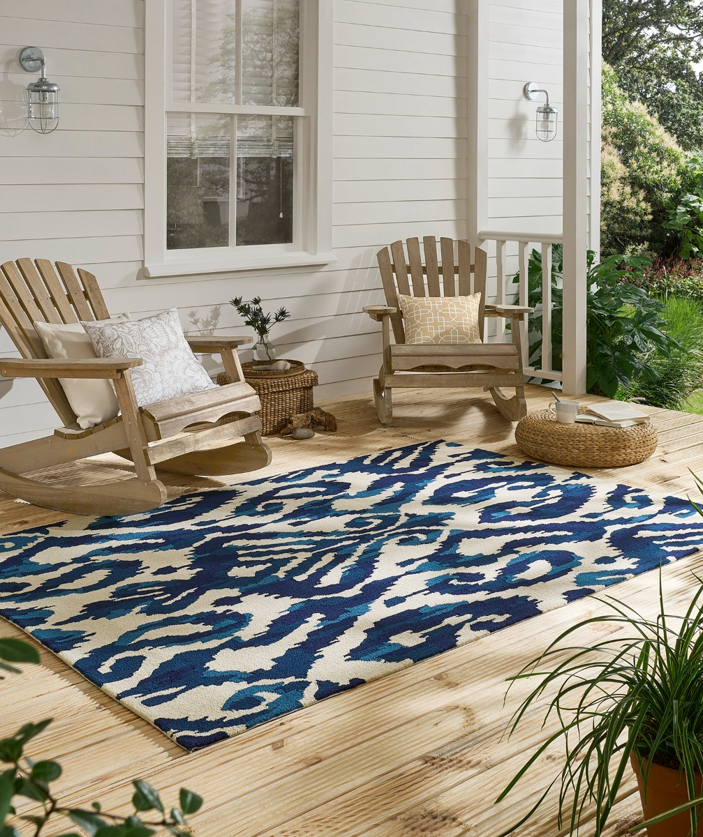 Indigo Hand-Tufted Outdoor Rug