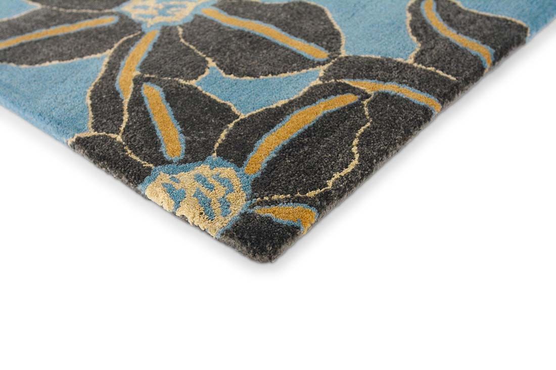 Hand-Tufted Light Blue Wool Rug