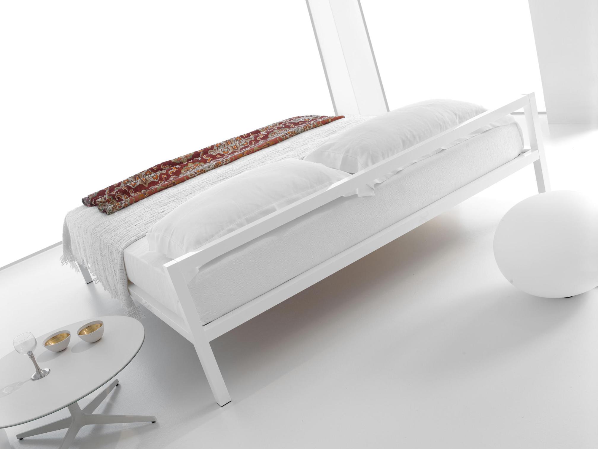 Aluminium Bed with Italian Precision | Structure: Matt Painted White X053 | Dimensions: 150 x 210 cm