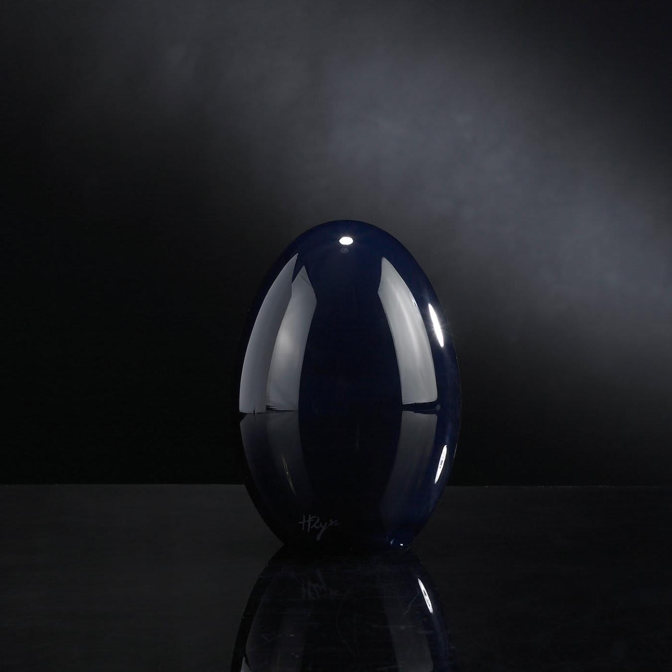 Black Glass Small Egg