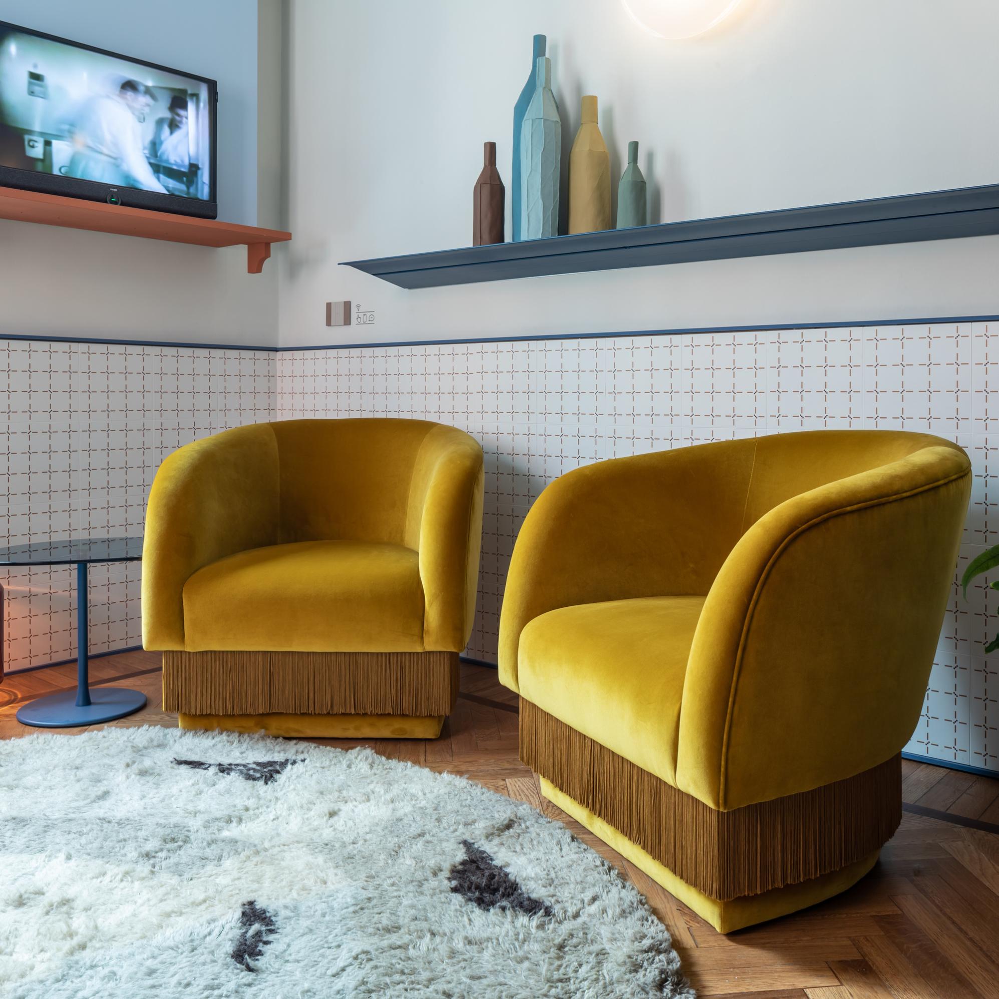 La Folie Armchair - 1