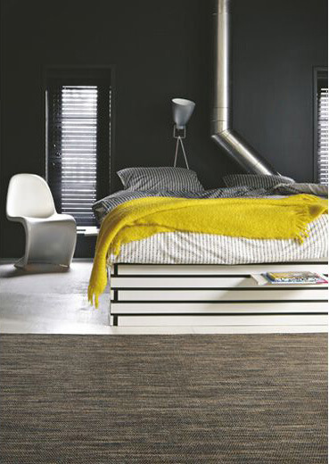 Iron Handmade Rug | Size: 6' 7