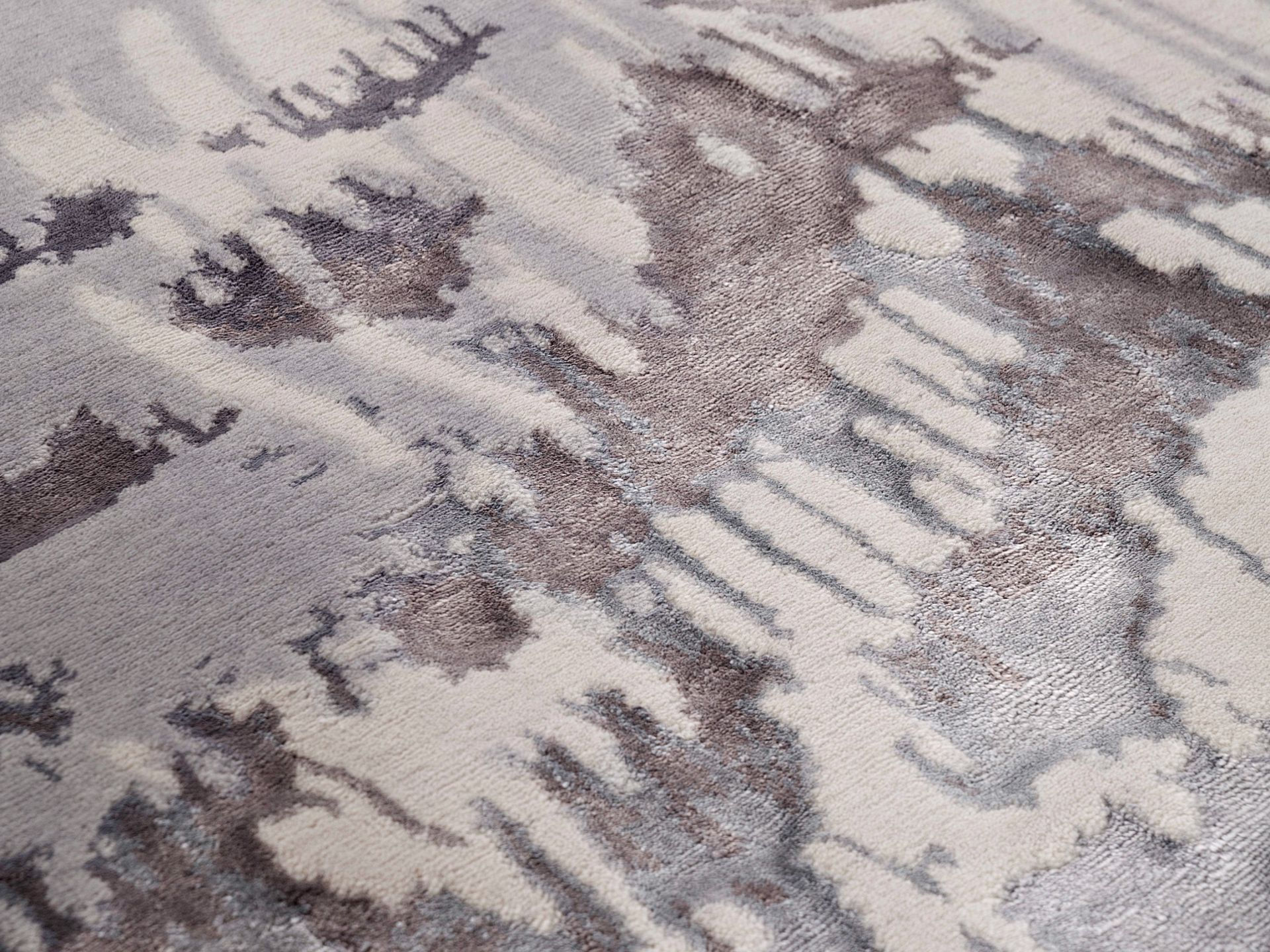 Hand-Knotted Abstract Rug | Size: 6' 7