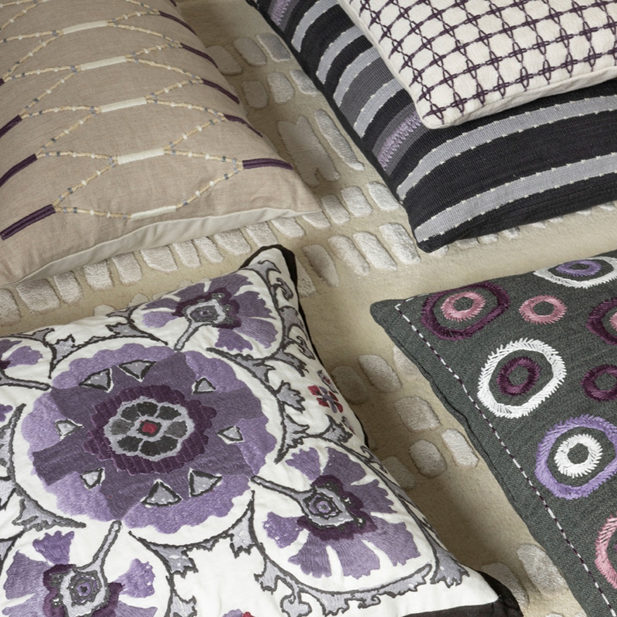 Alexi Cushion