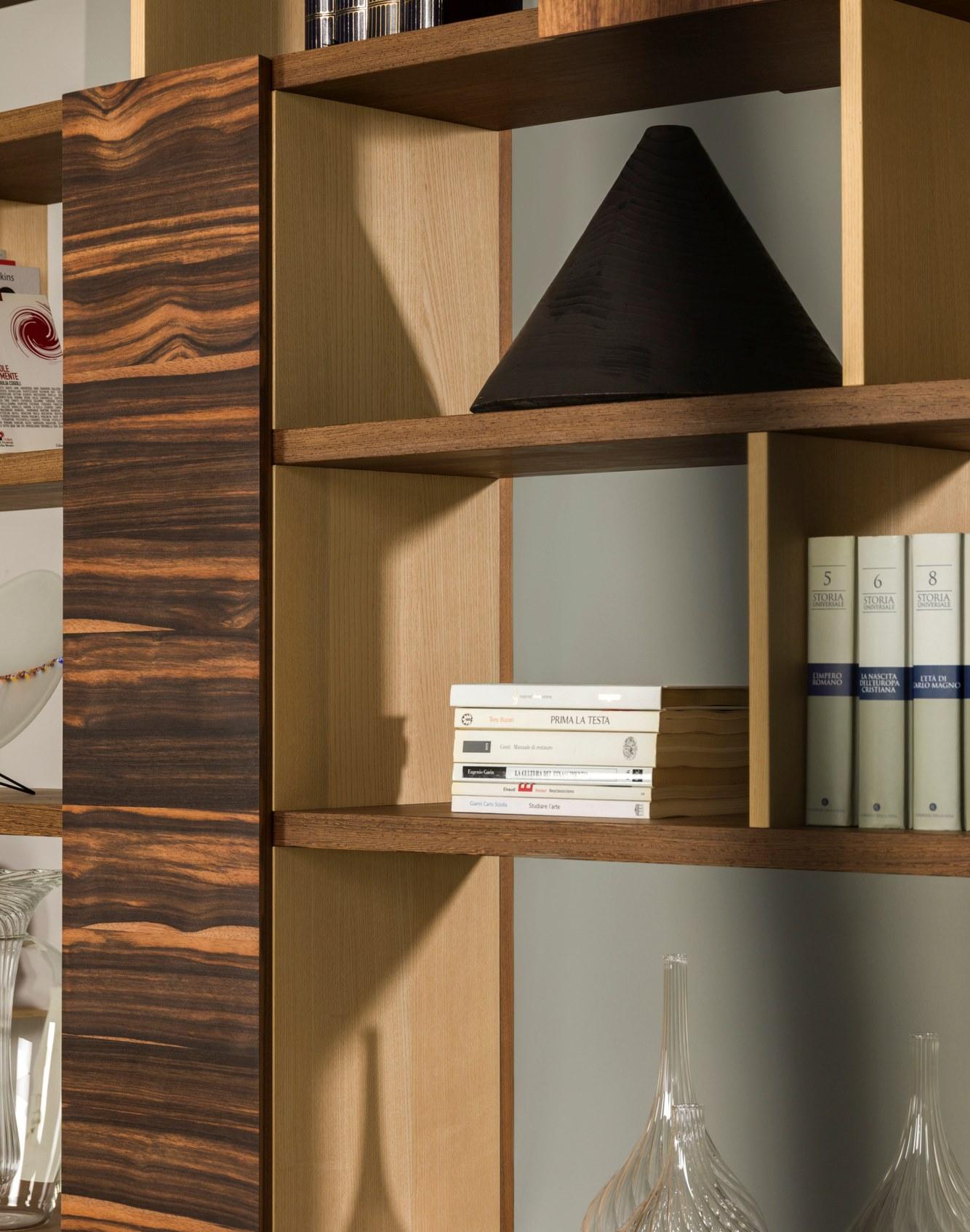 Babilonia Bookcase