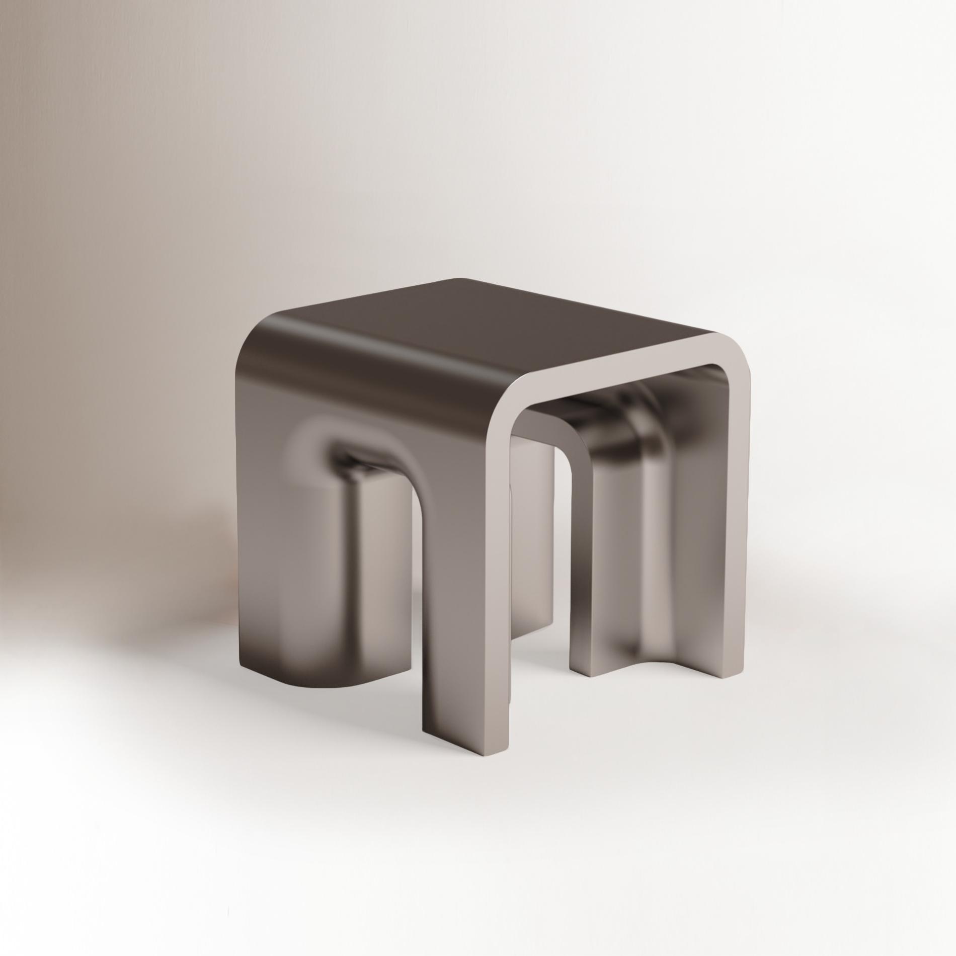 Pliè Side Table