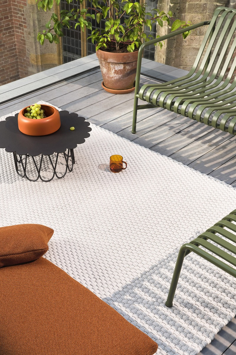 White / Sand Outdoor Handwoven Rug