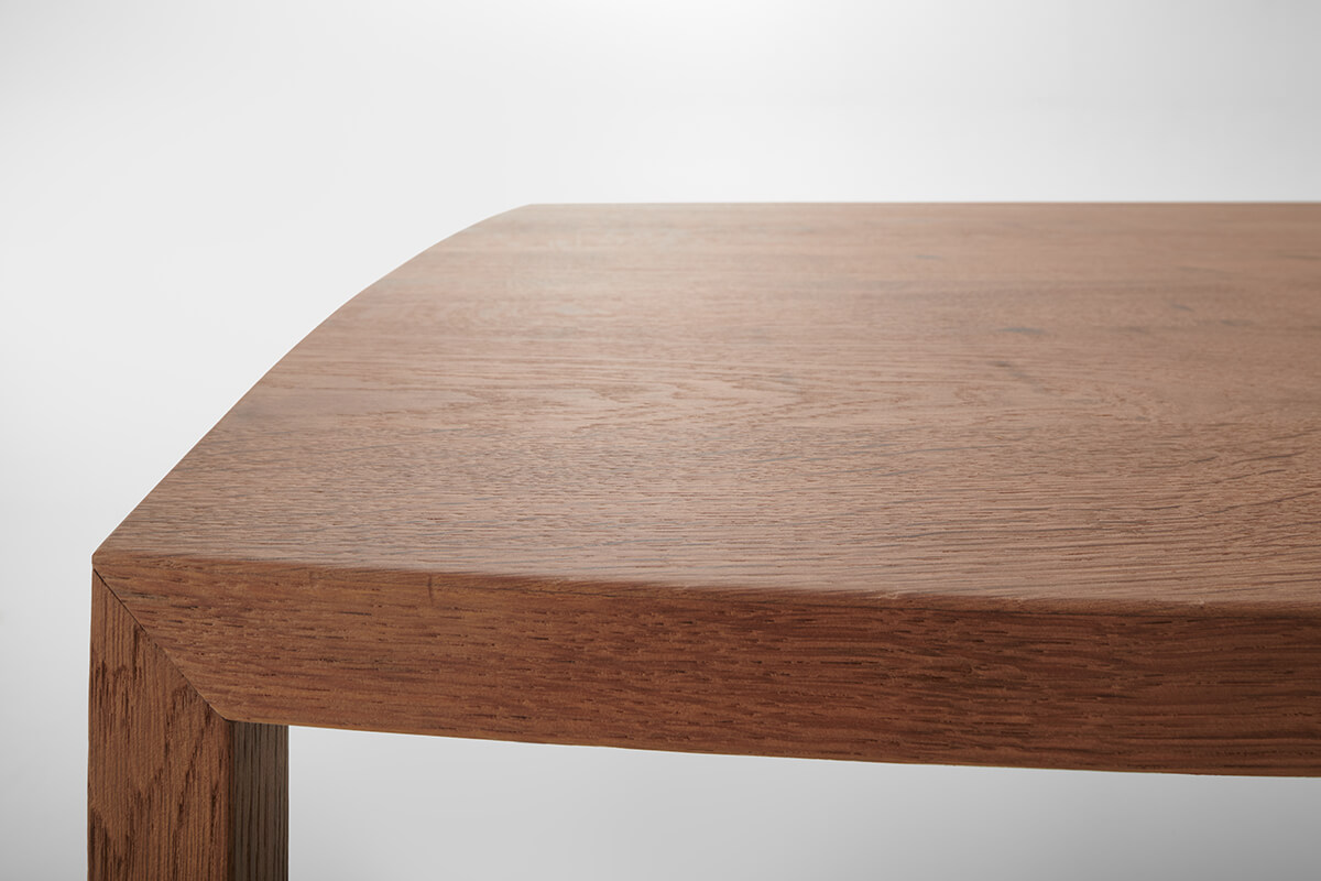 Tense Curve Italian Table | Finishing: Reconstructed Stone X084 | Dimensions: 150 x 400 cm