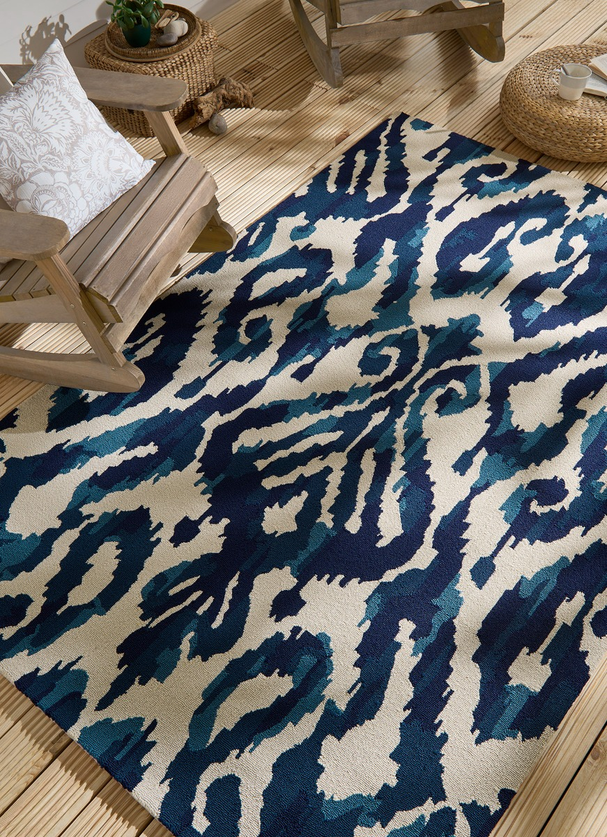 Indigo Hand-Tufted Outdoor Rug