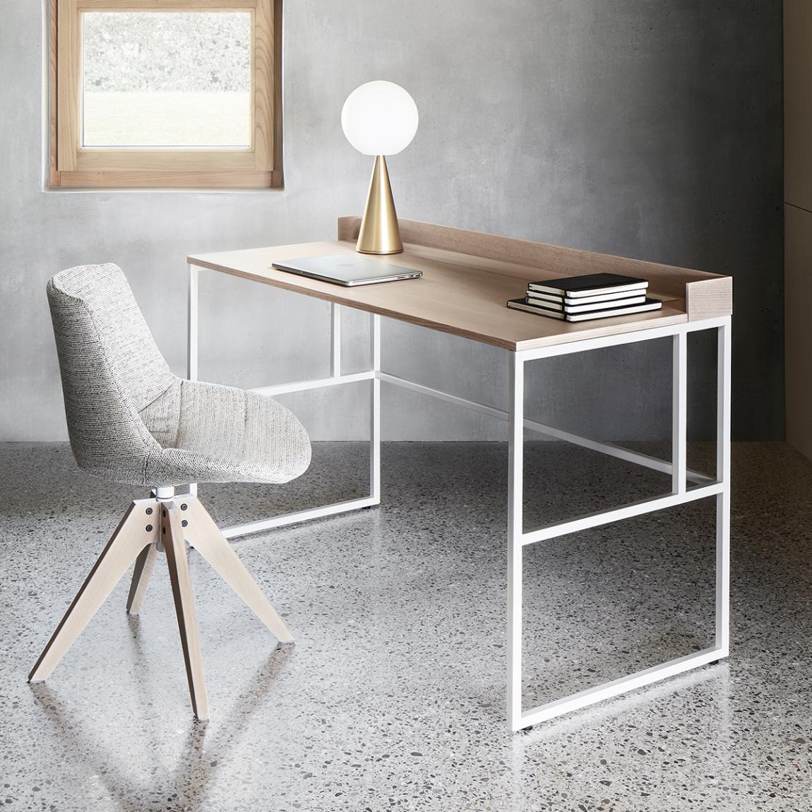 Venti Home Sleek Light Table ☞ Structure: Matt Painted White X053 ☞ Top: Bleached Oak X075