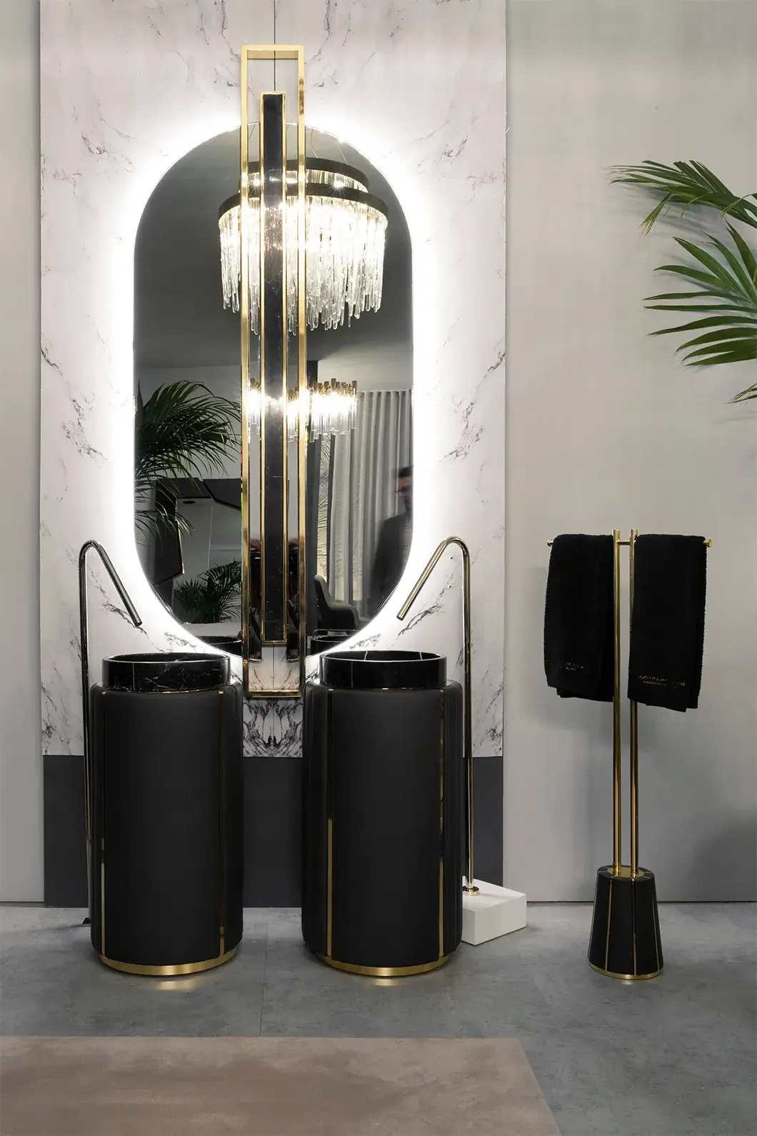 Regal Black Towel Rack