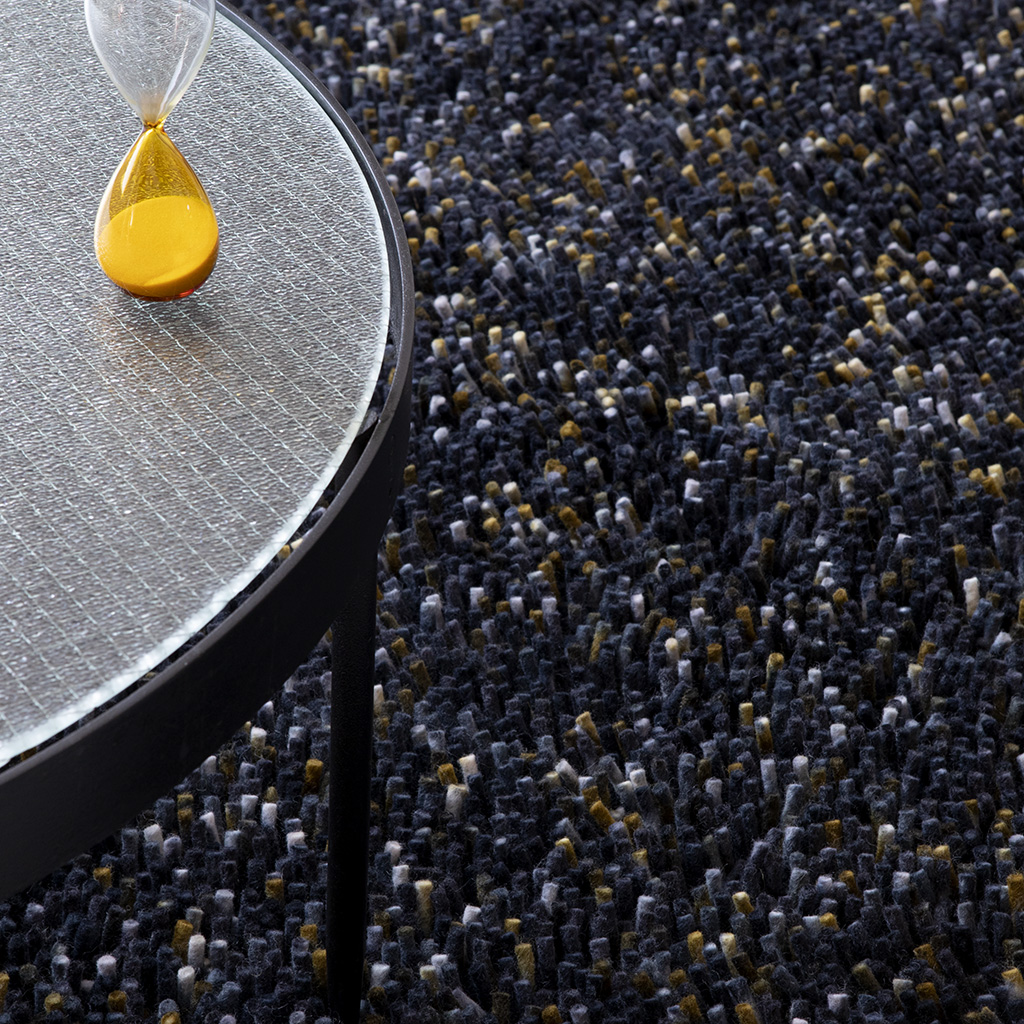 Dots Felt Luxury Rug