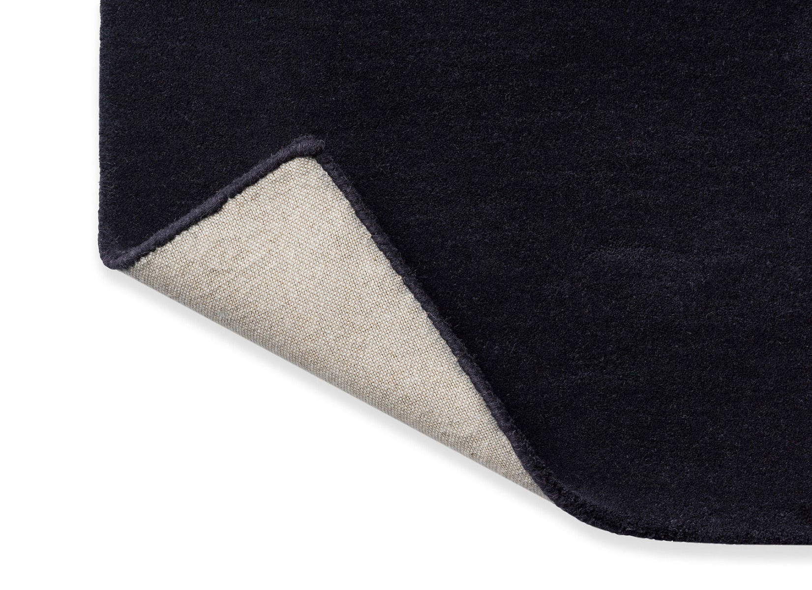 Decor Bruta Off-Black Handwoven Rug ☞ Size: 4' 7" x 6' 7" (140 x 200 cm)