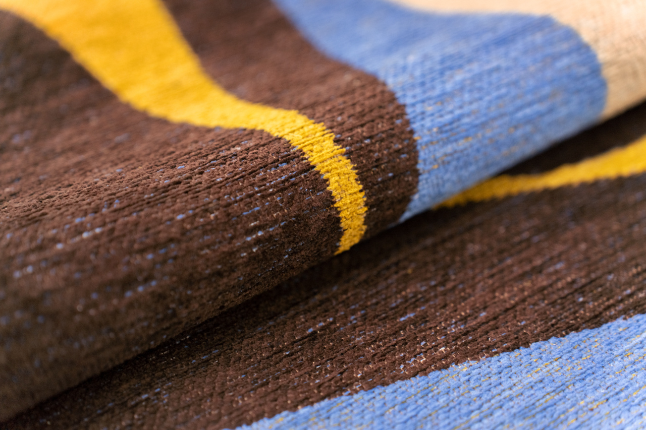 Sunny Blue Rug | Size: 6' 7