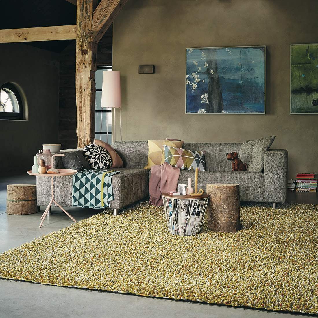 Rocks Shaggy Handmade Rug | Size: 5' 7
