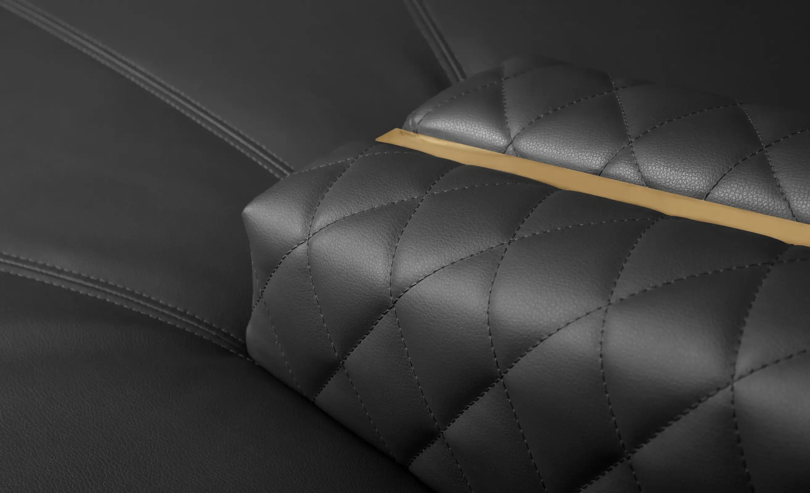 Serpent Sofa Center