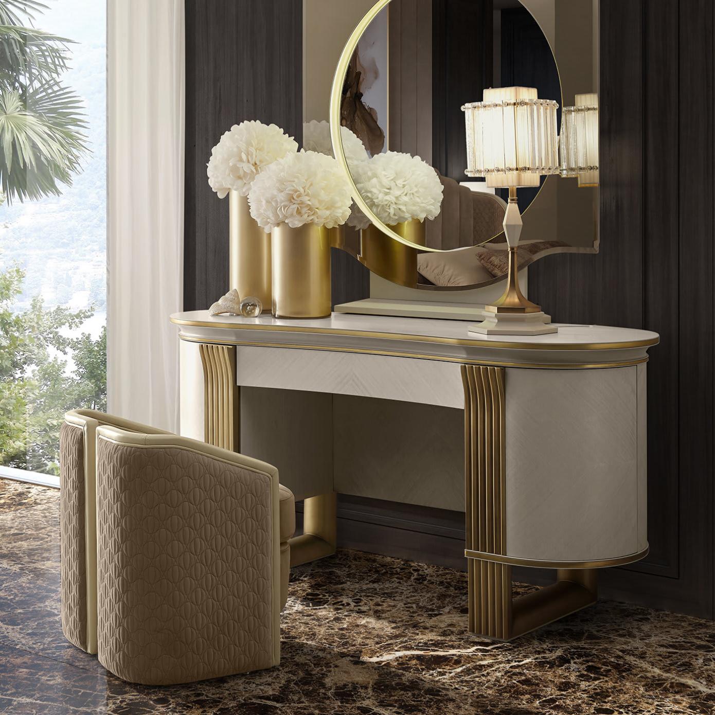 Oliver White / Gold Vanity Table