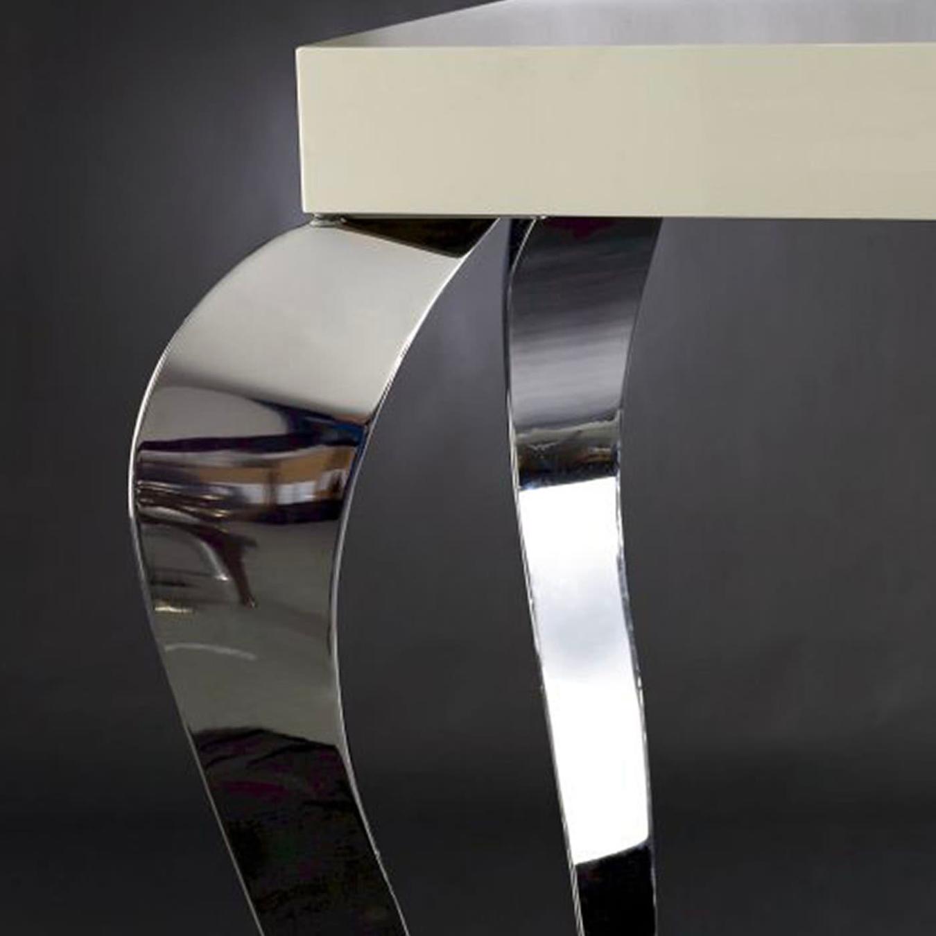 Luigi Dining Table