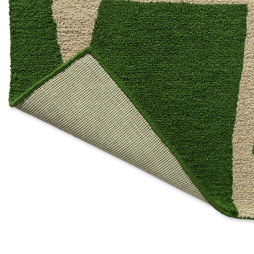 Green Desert Outdoor Rug | Size: 6' 7