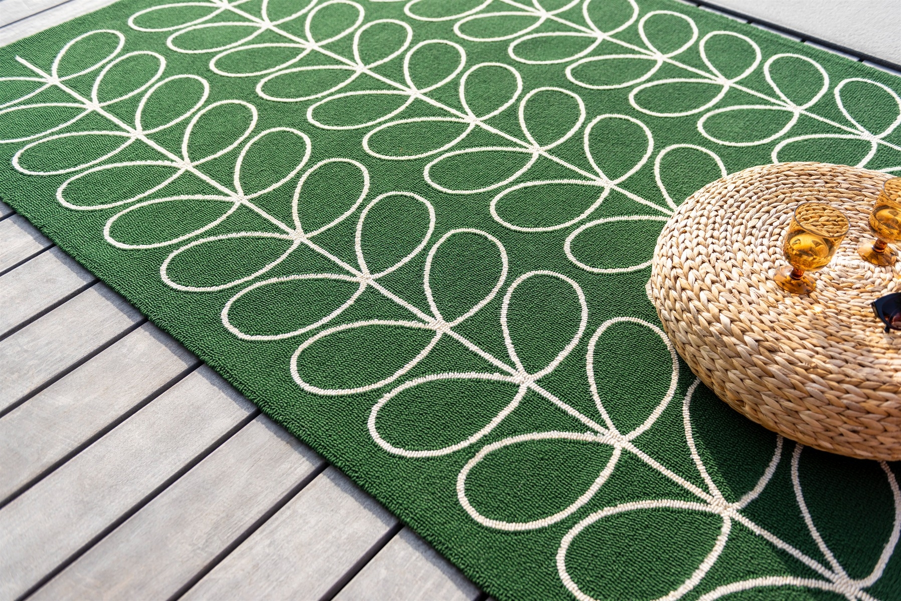 Jade Leaves Outdoor Handtufted Rug