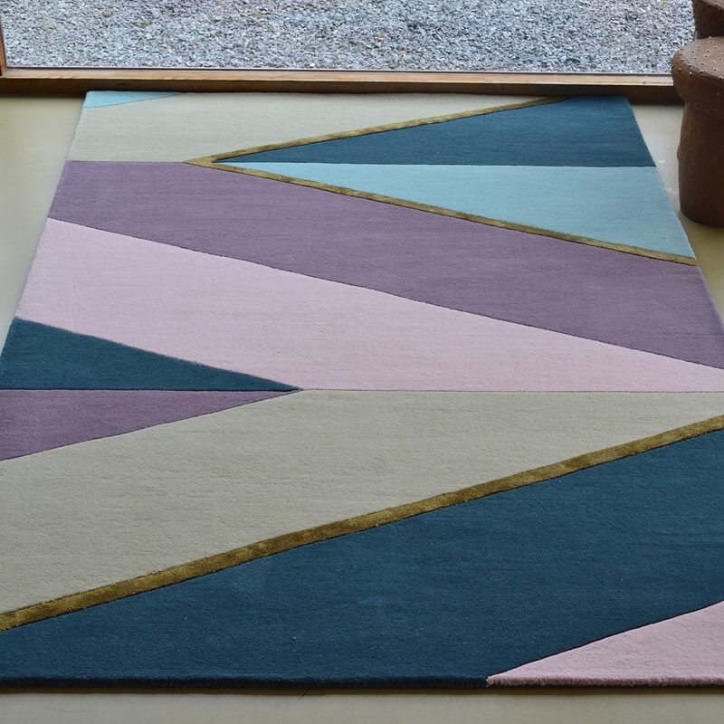 Hand-Tufted Pink Geometric Rug