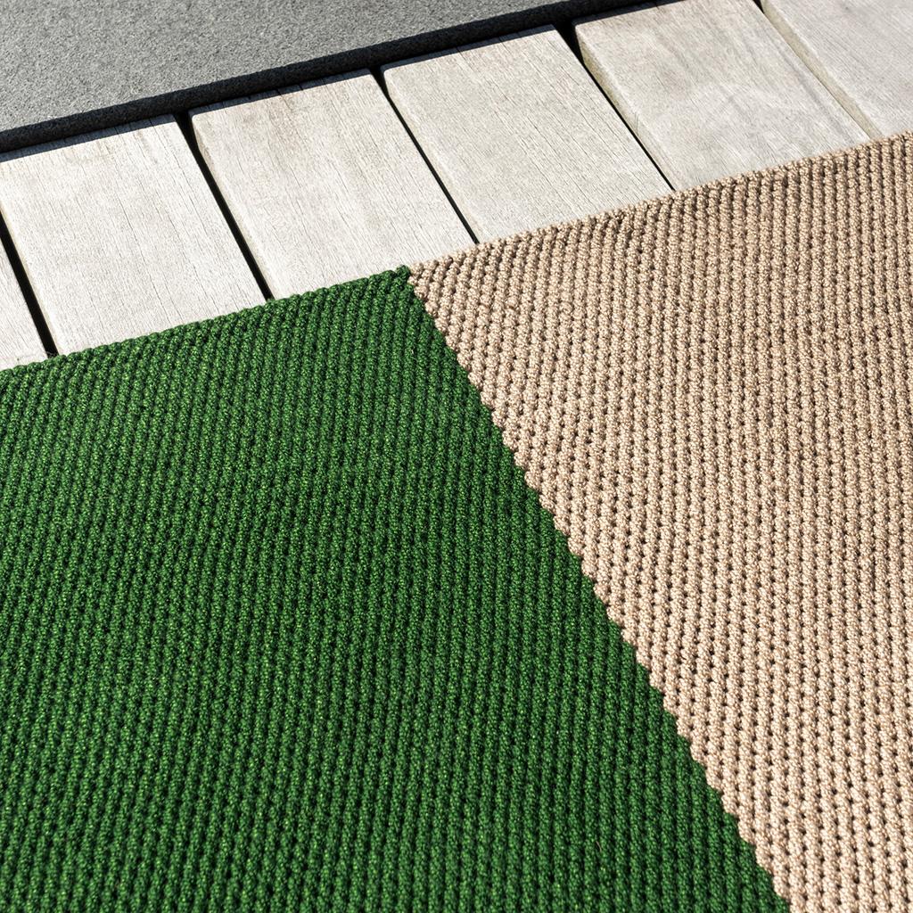 Spring Green Outdoor Rug ☞ Size: 4' 7" x 6' 7" (140 x 200 cm)