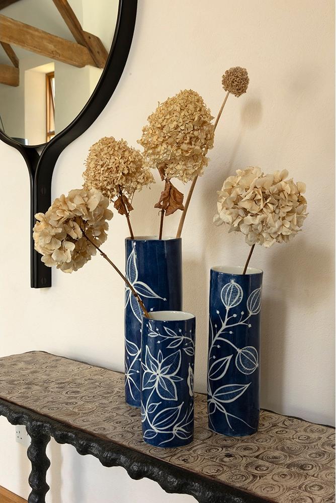 Karinta Console Table