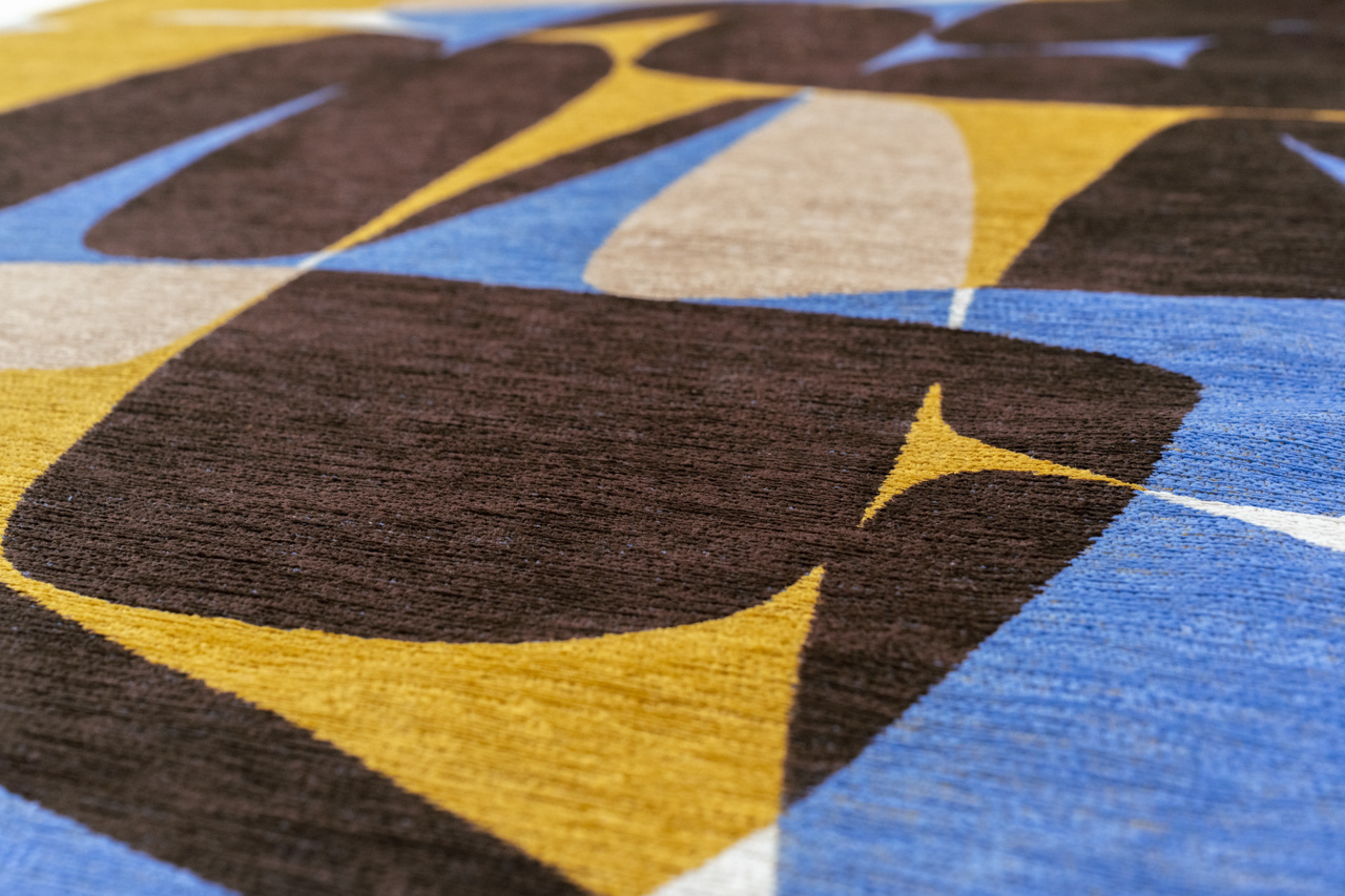 Sunny Blue Rug | Size: 6' 7