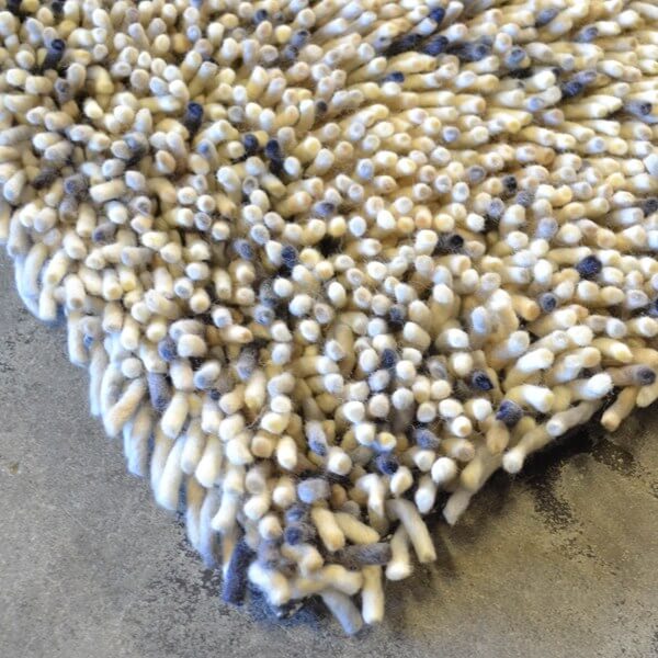 Rocks Shaggy Handmade Rug | Size: 6' 7