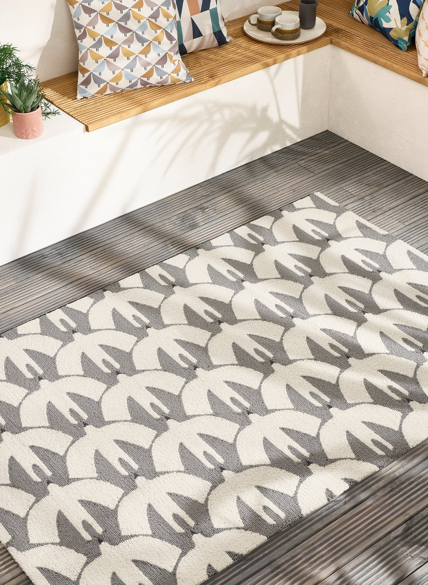 Birds Grey & Beige Outdoor Handtufted Rug