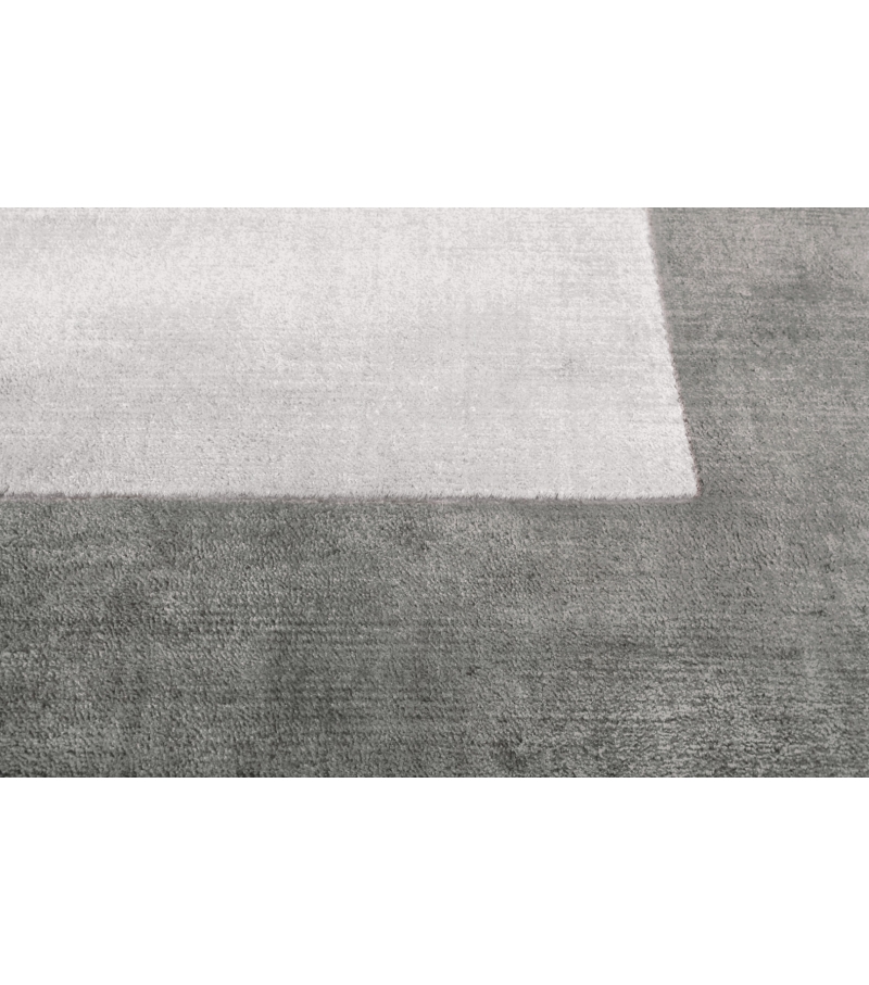 Border Silver Viscose Hand-Loomed Rug