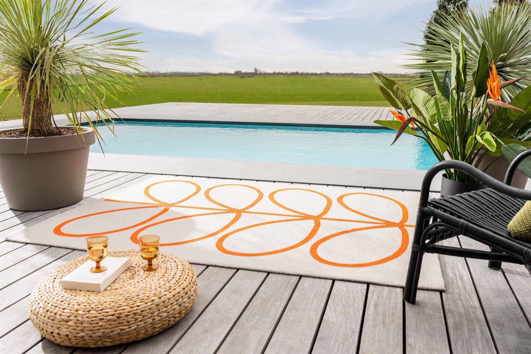 Giant Leaves Outdoor Handwoven Grey & Orange Rug