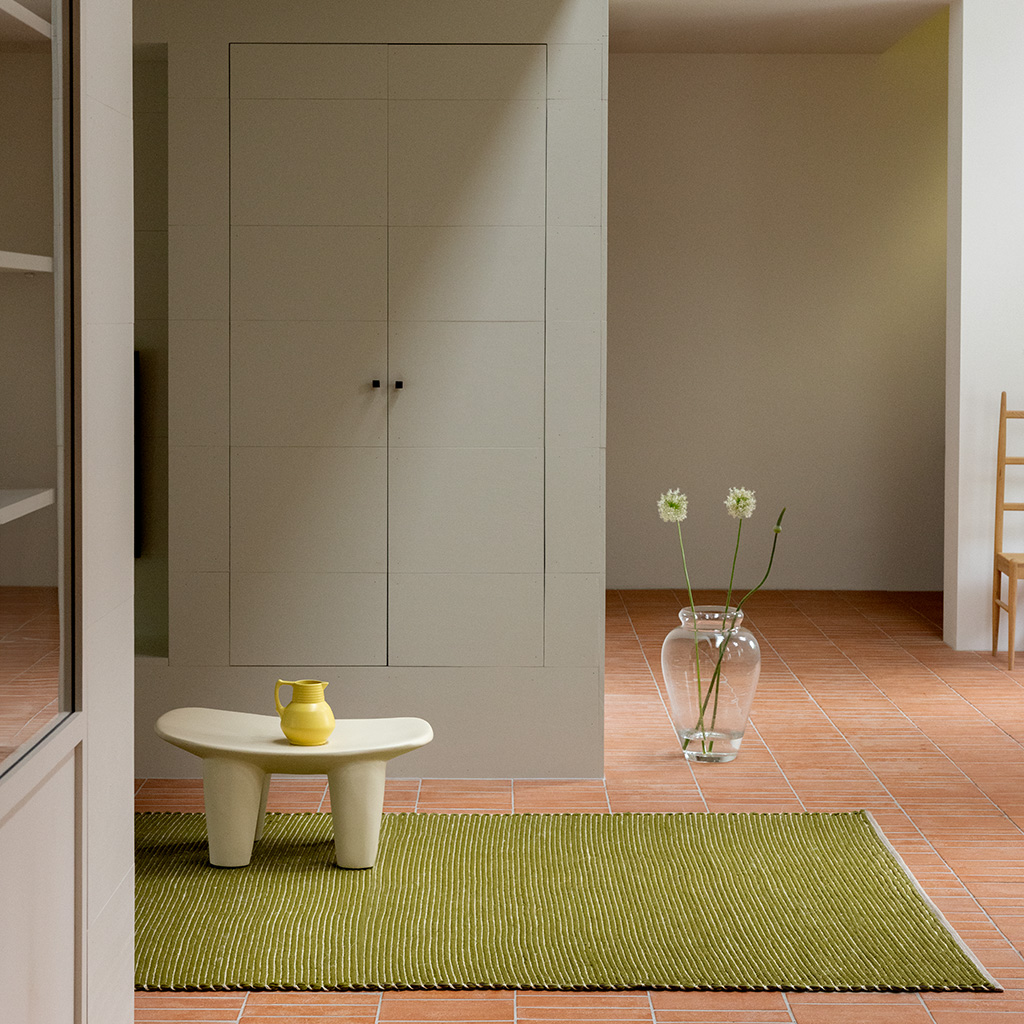 Leaf Border Rug