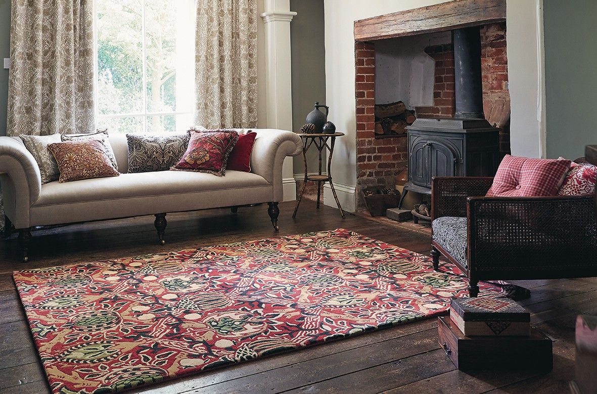 Granada Red/Black Premium Rug