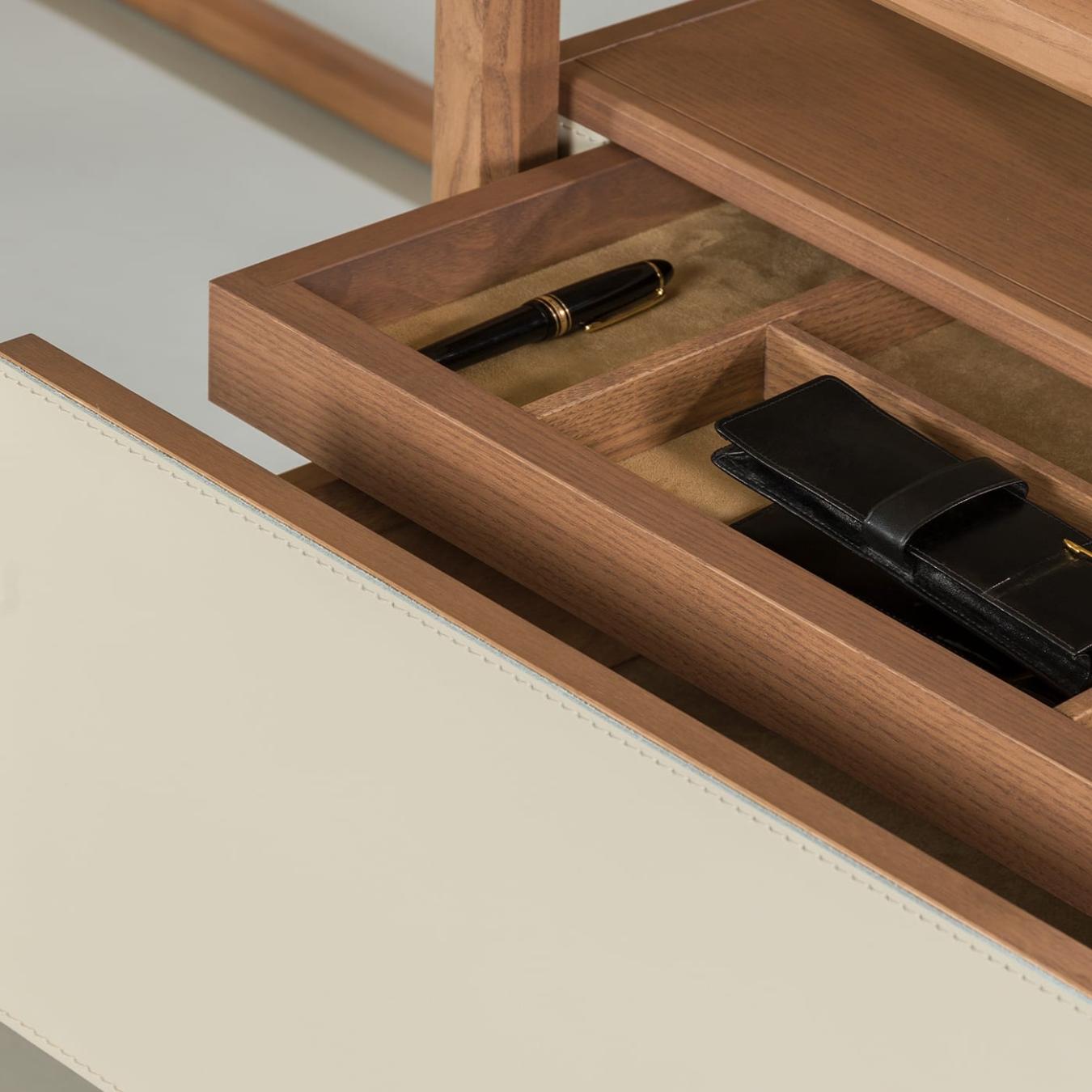 Isabel Desk
