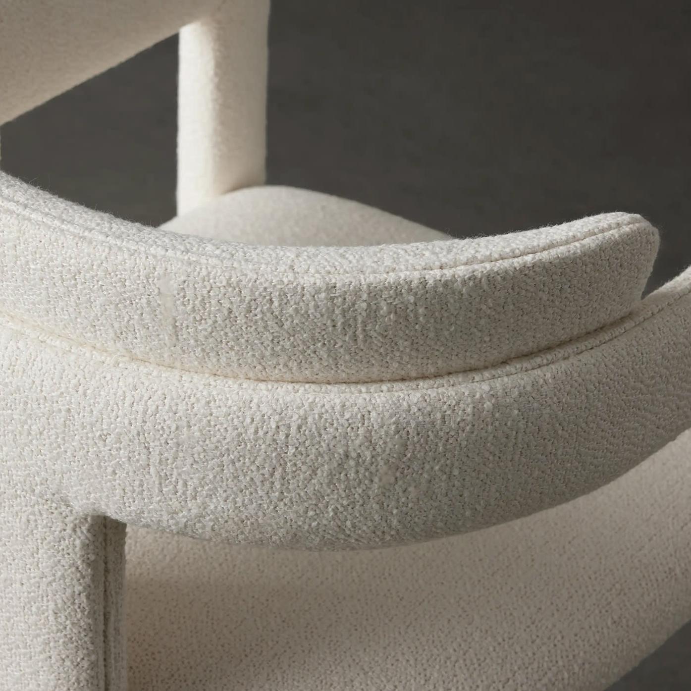 Iris Chair with Armrests