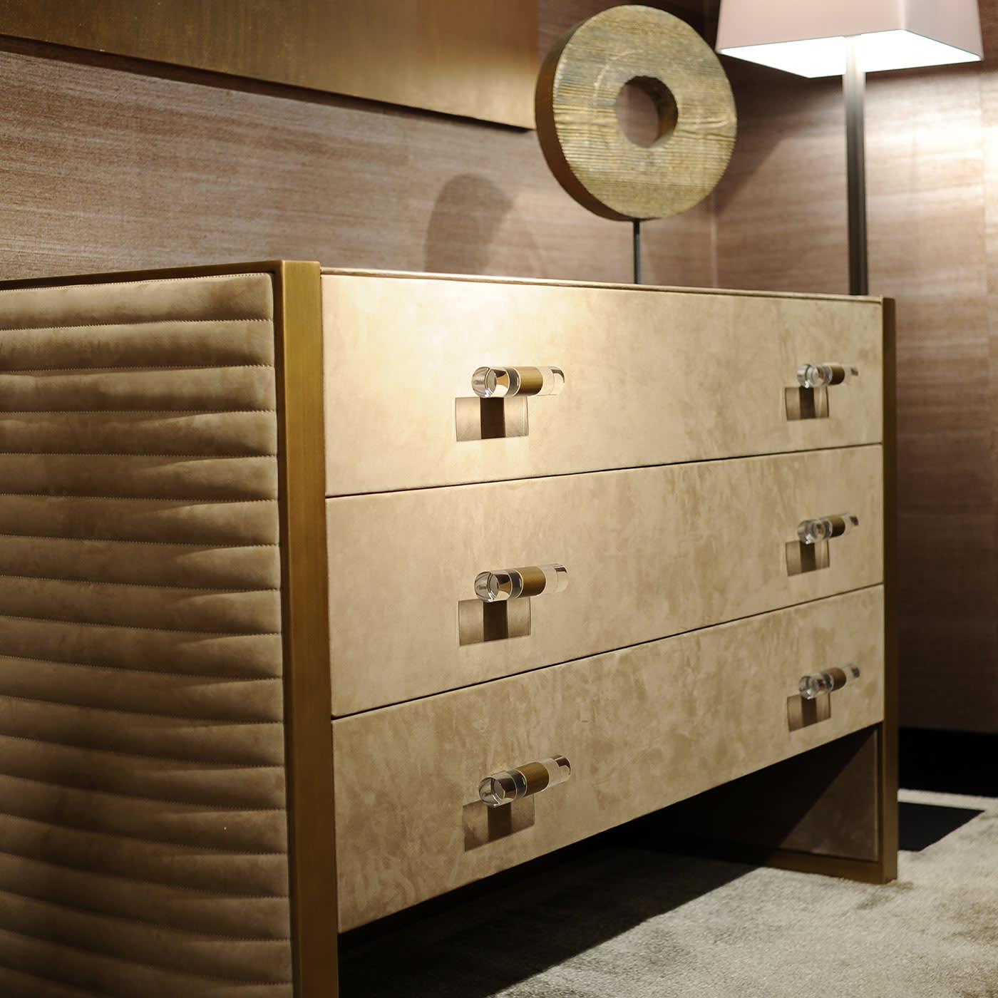 Majestic Contemporary Italian Dresser