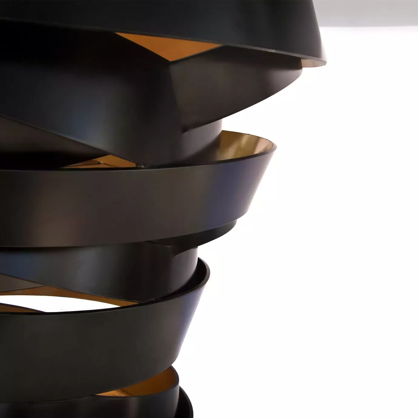 Intuita Dining Table