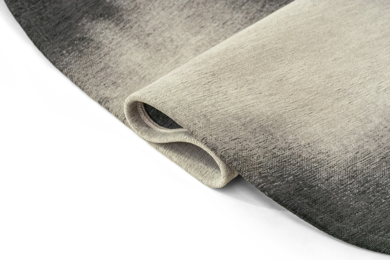 Rain Rug | Size: 5' 7