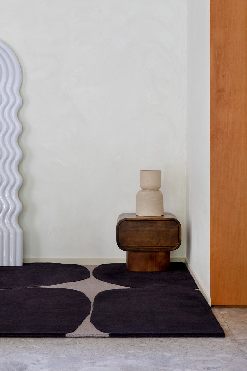 Decor Bruta Off-Black Handwoven Rug