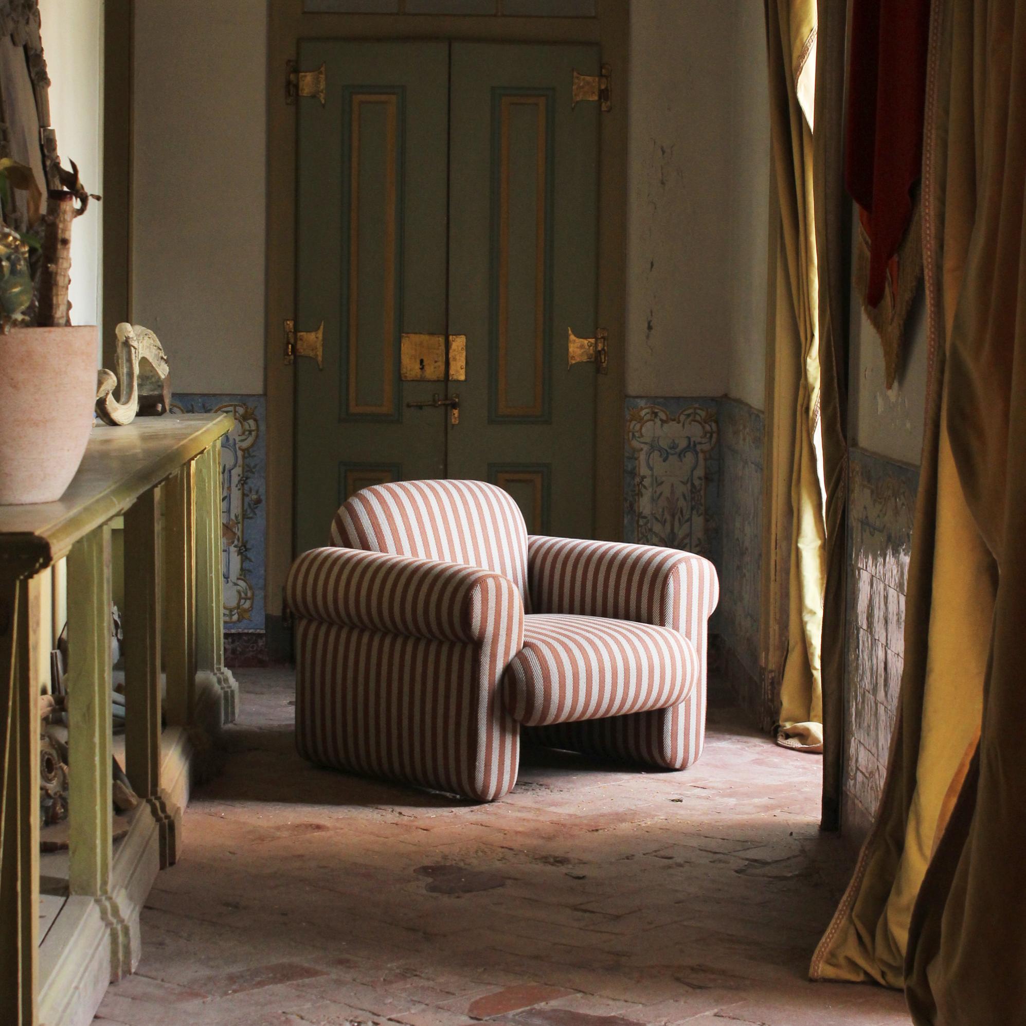 Oscar Armchair - 1