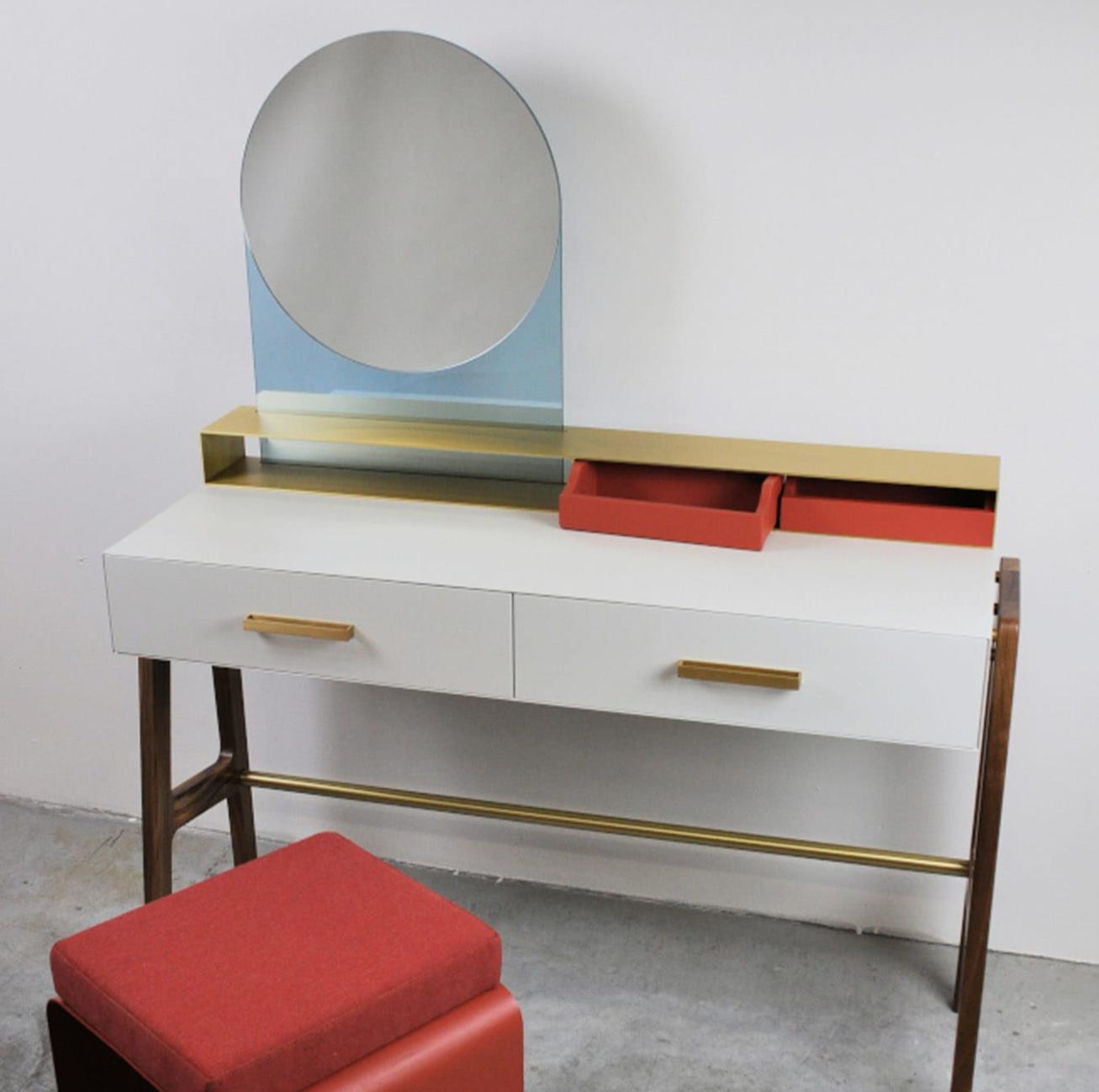 Refined Vanity Table with Mirror
