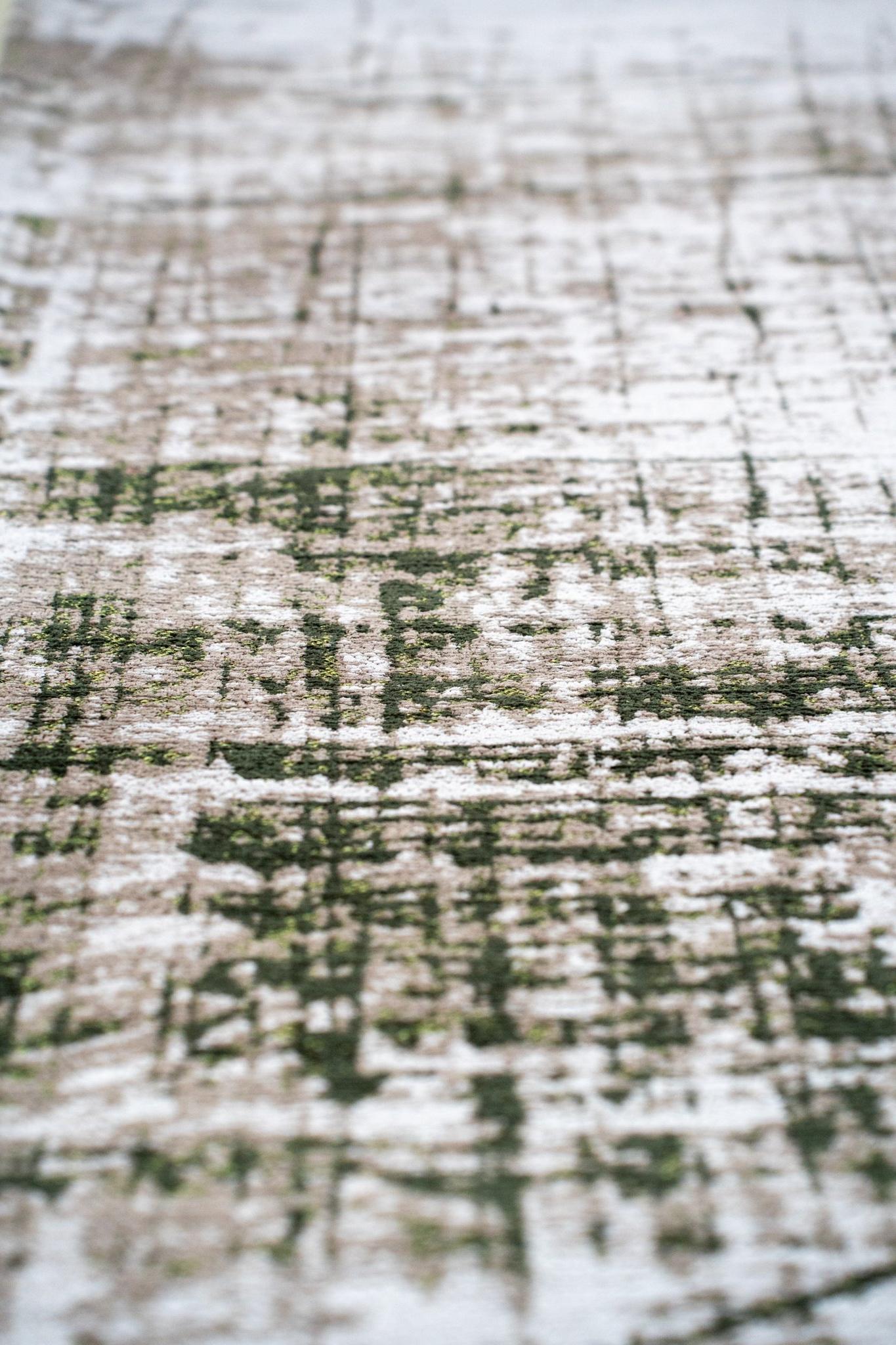 Central Green Round Rug