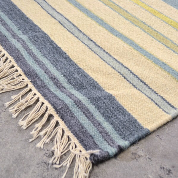 Gorgeous Hand-Woven Rug ☞ Size: 200 x 280 cm